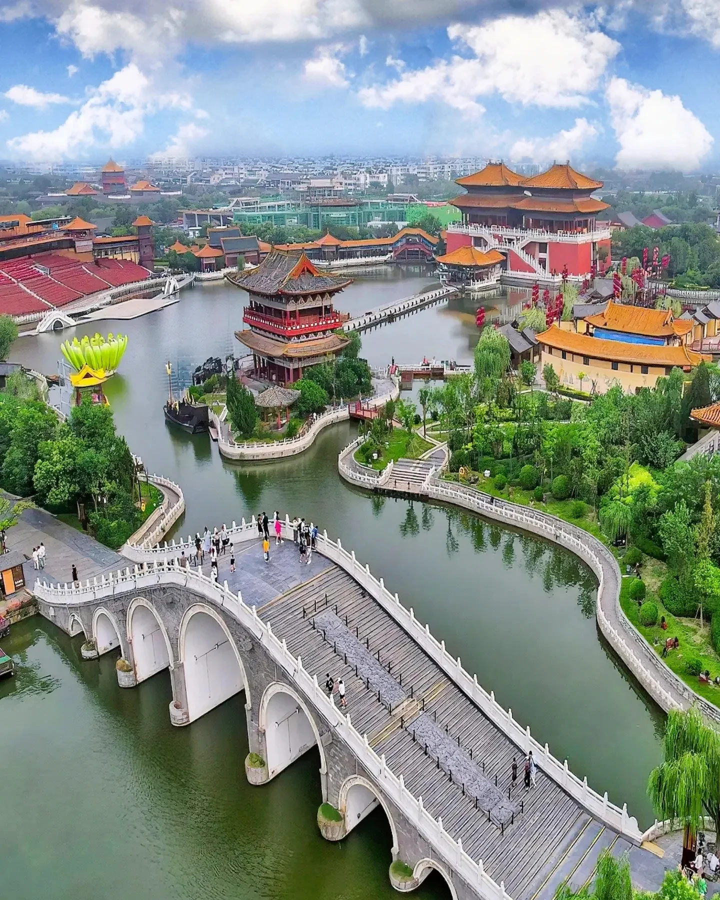 Kaifeng, Henan, was once the world’s largest city.